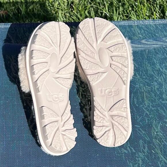UGG Cozette Cream Fuzzy Slippers Slip-Ons Size 7 - Picture 7 of 9